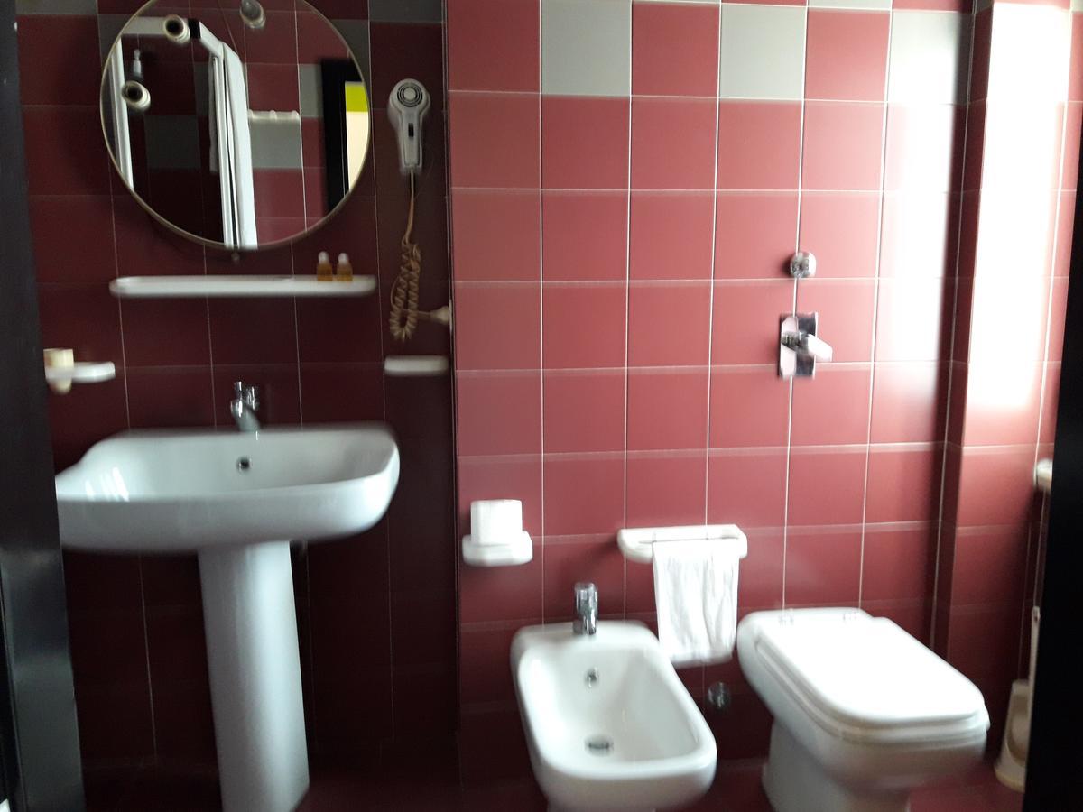 Albergo Piccadilly Медолаго Экстерьер фото