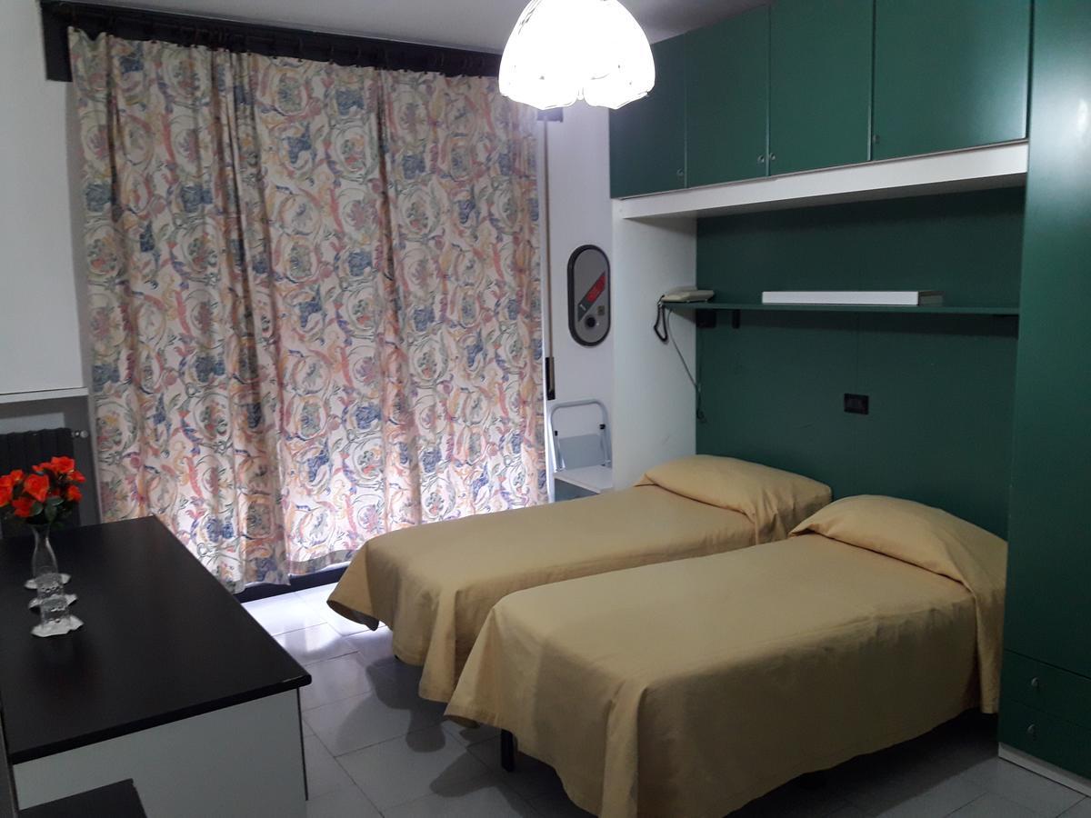 Albergo Piccadilly Медолаго Экстерьер фото
